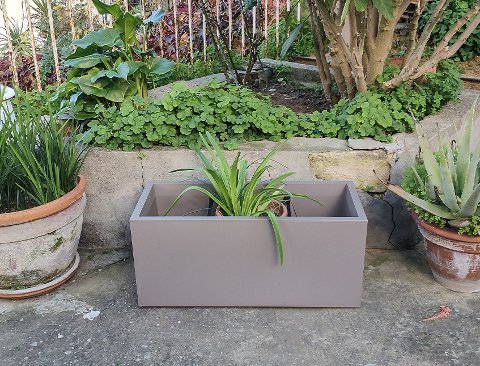 Fioriera retta H 33 Tortora - Sconti per Fioristi e Aziende . - in ABS Larga