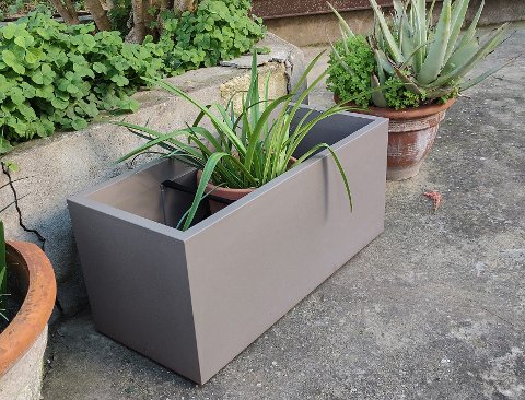 Fioriera retta H 33 Tortora - Sconti per Fioristi e Aziende . - in ABS Larga