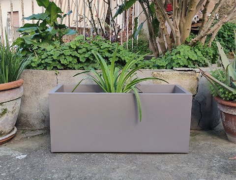 Fioriera retta H 33 Tortora - Sconti per Fioristi e Aziende . - in ABS Larga