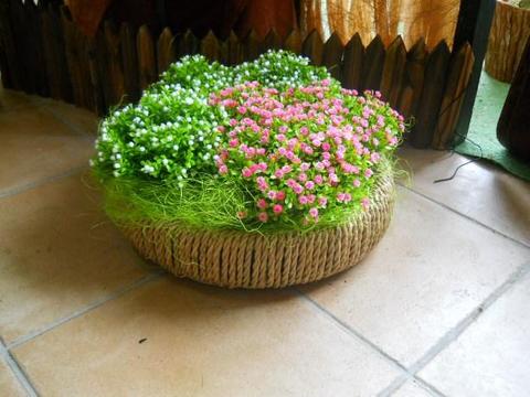 Vaso rujade con fiori H 15 - Sconti per Fioristi e Aziende