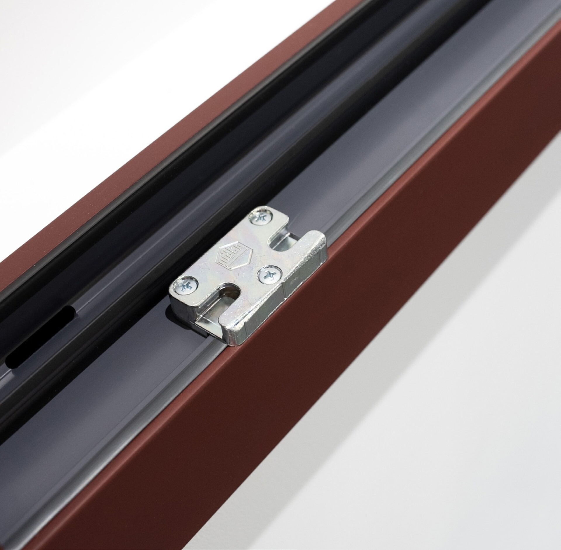 Finestra in PVC a battente EkoPlus 76/76 a 5 camere EkoPlus