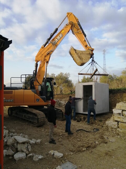 LOCALE TECNICO ADRANO CALCESTRUZZI IN CALCESTRUZZO
