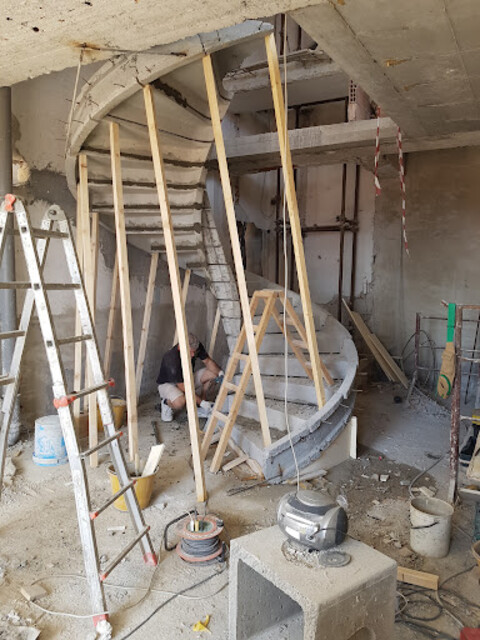 REALIZZAZIONE DI SCALE IN CEMENTO ARMATO ADRANO CALCESTRUZZI SU RICHIESTA