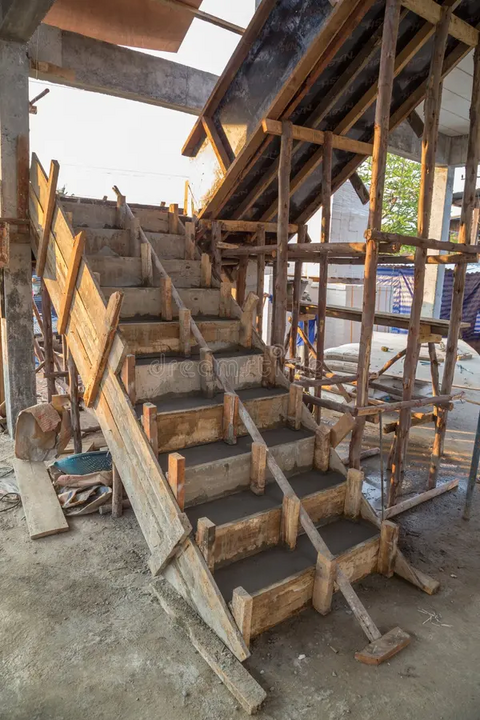 REALIZZAZIONE DI SCALE IN CEMENTO ARMATO ADRANO CALCESTRUZZI SU RICHIESTA