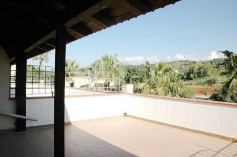 Villa in Vendita a Campofelice di Roccella (Palermo)