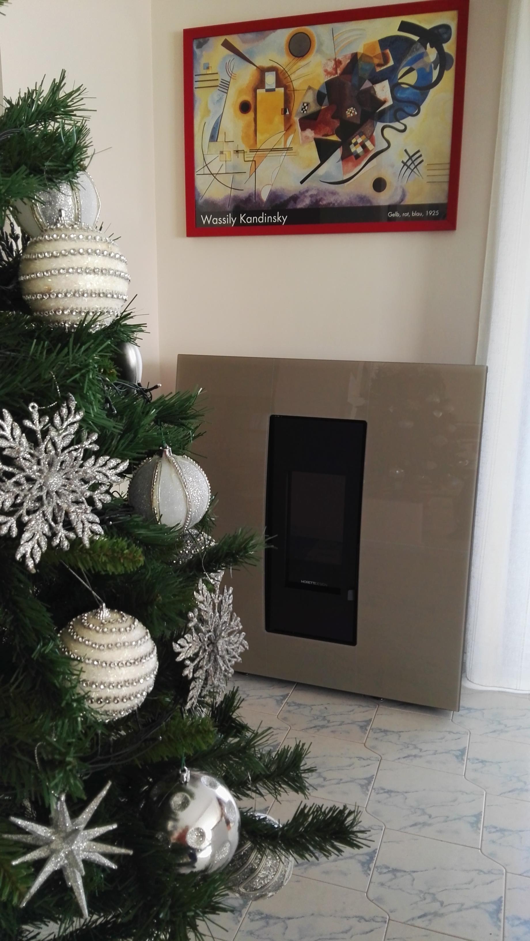 TERMOSTUFA A PELLET MORETTI DESIGN AQUA TURBO COMPACT GLASS 18Kw