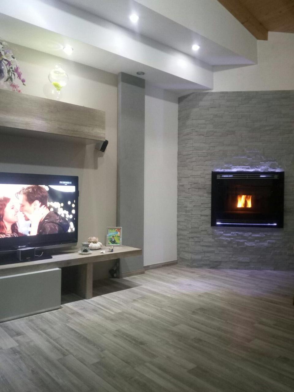 TERMOCAMINO A PELLET MORETTI DESIGN SLOT GLASS AQUA 20