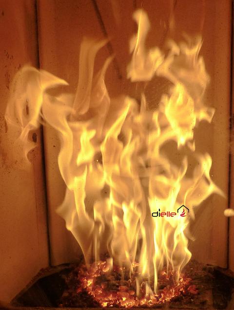 STUFA A PELLET/BIOMASSA DIELLE GRECALE 100 GLASS
