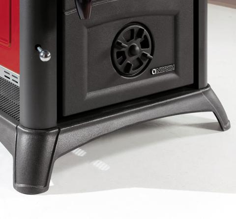 STUFA A LEGNA LA NORDICA GEMMA FORNO