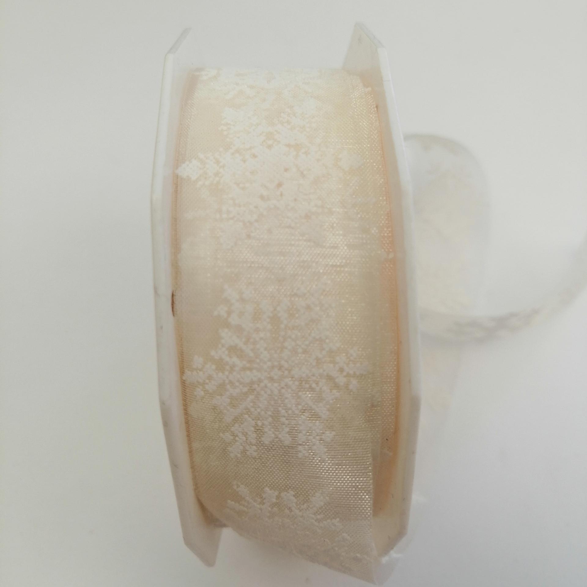 Nastro di Natale con decoro fiocchi neve a rilievo bianchi arti e grafica organza avorio mm25