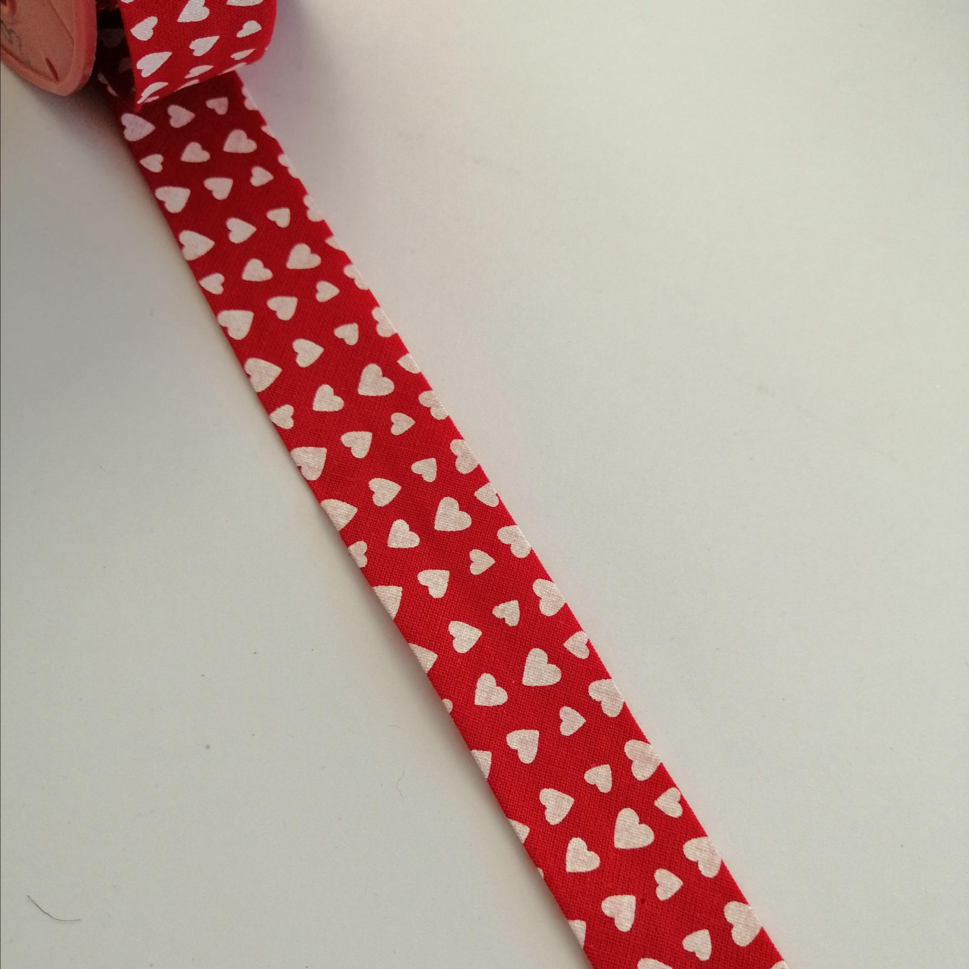 nastro sbieco rosso con cuori bianchi Stafil 20 mm x 1mt