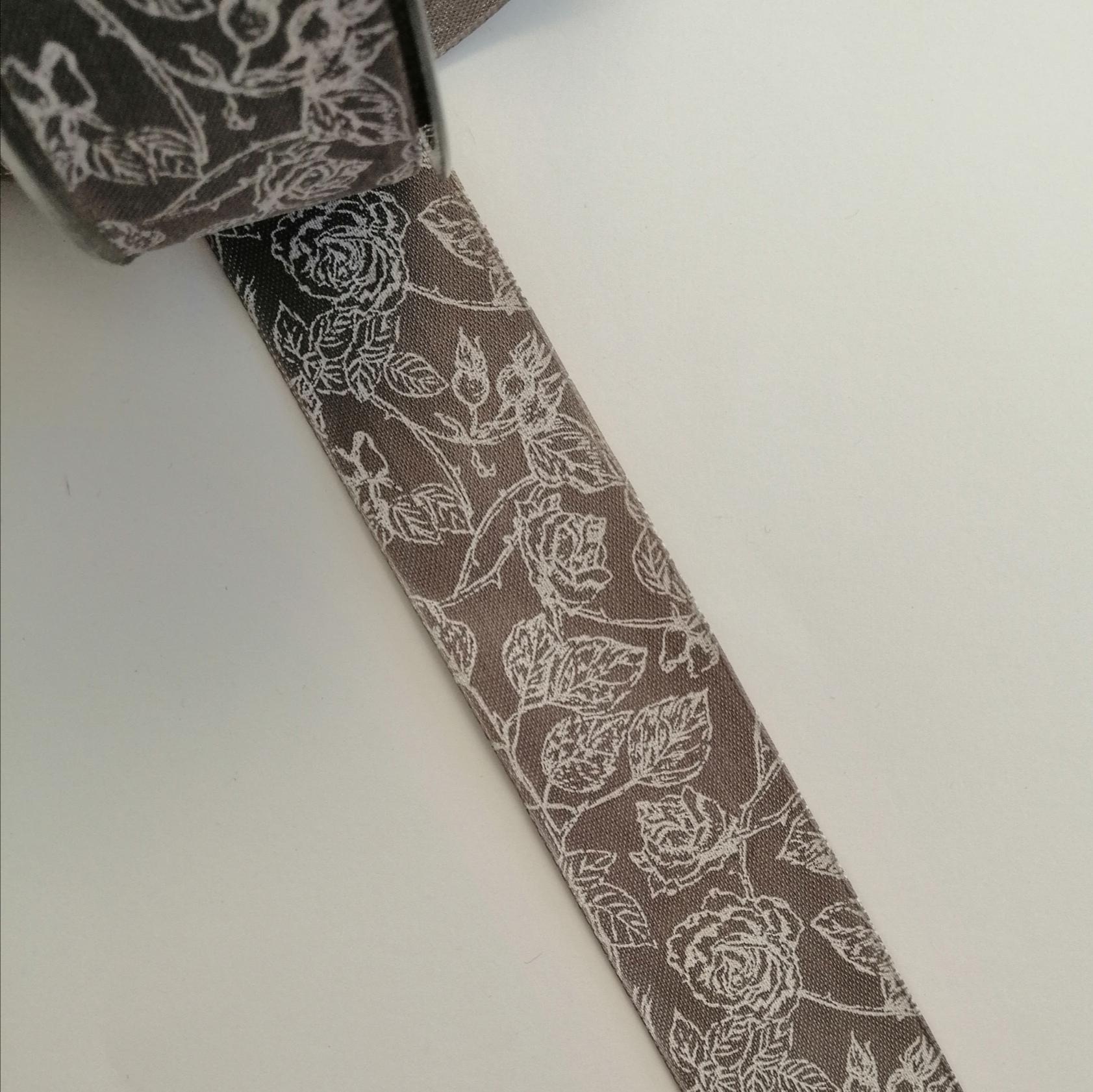 nastro tortora con tralci rose bianche Goldina 40 mm per 1 mt