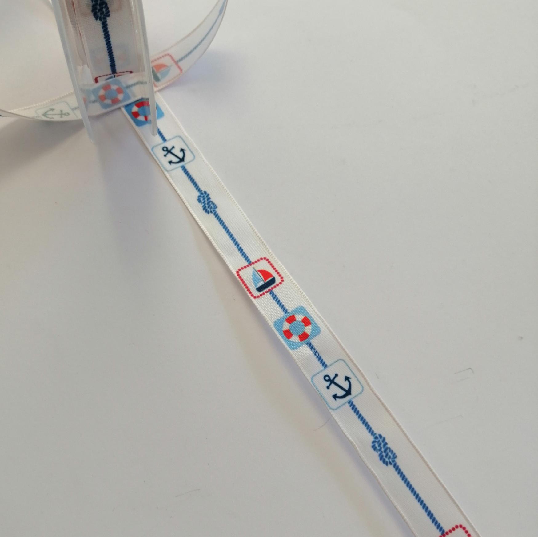 nastro fondo bianco  con barche a vela e  ancore Stafil 20 mm x 1 metro
