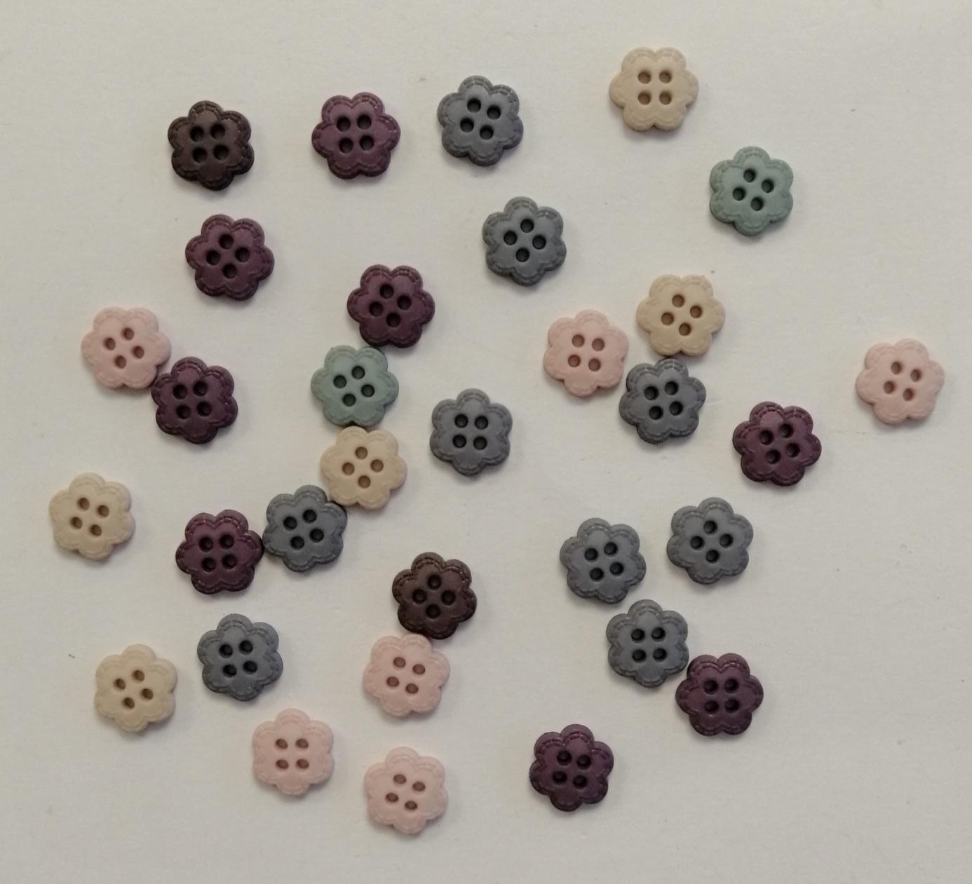 bottoncini in resina a forma di fiori stafil busta da 18 pezzi diametro 1 cm circa