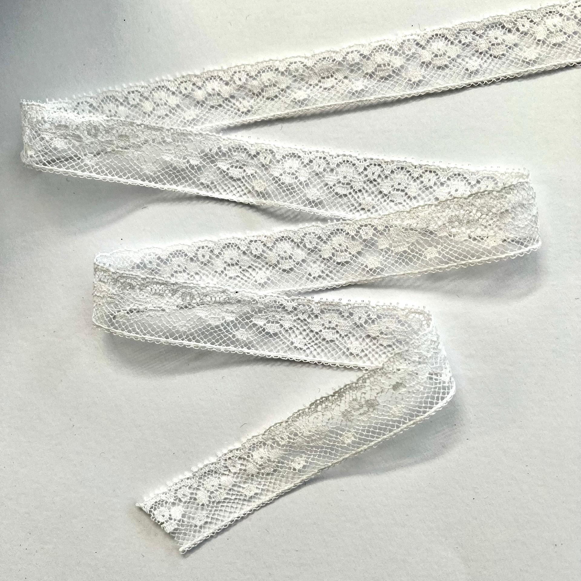 Nastro in Pizzo Bianco - 20 mm Arti e Grafica 20 mm x 1 metro