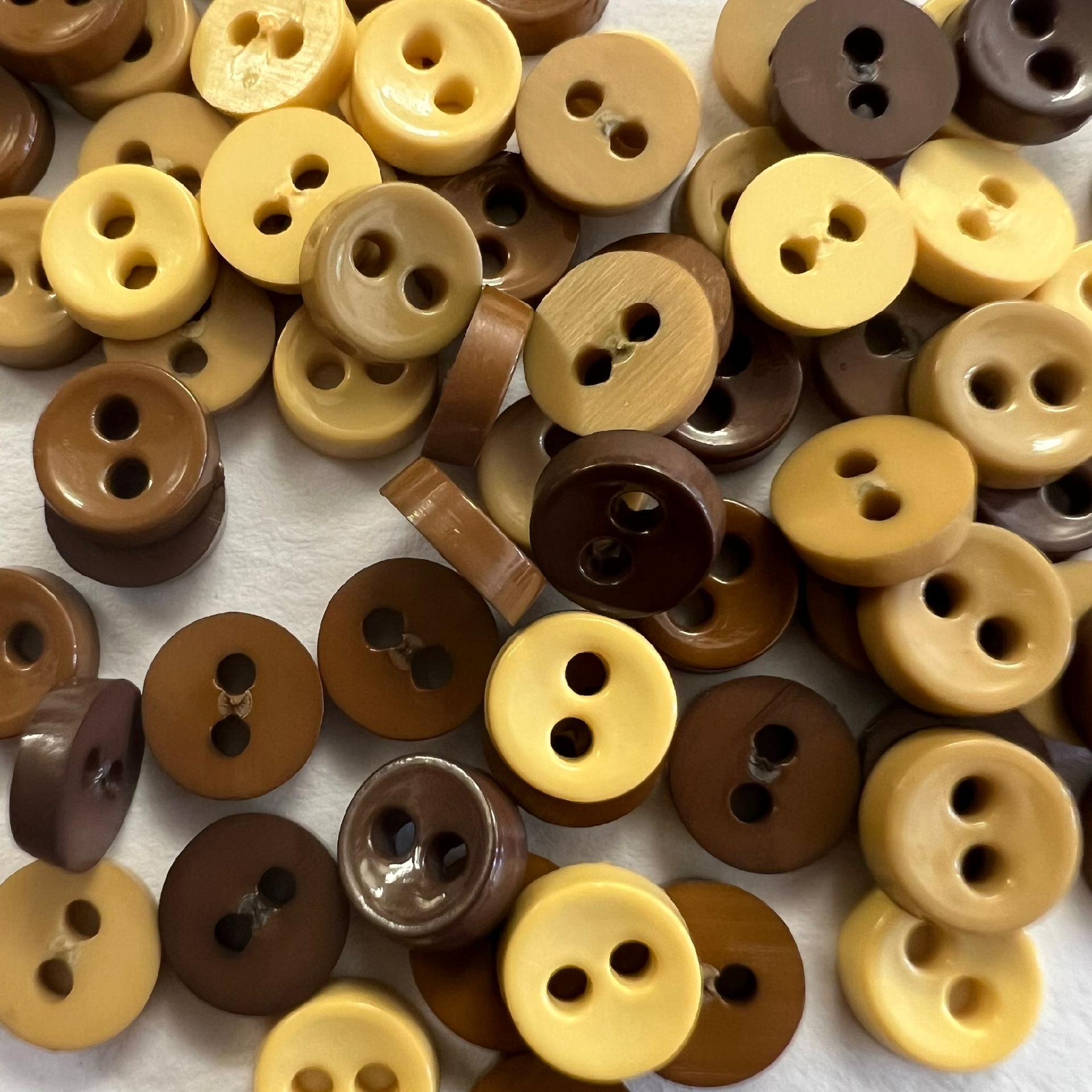 bottoncini in resina tondi favorite findings busta da 75 pezzi