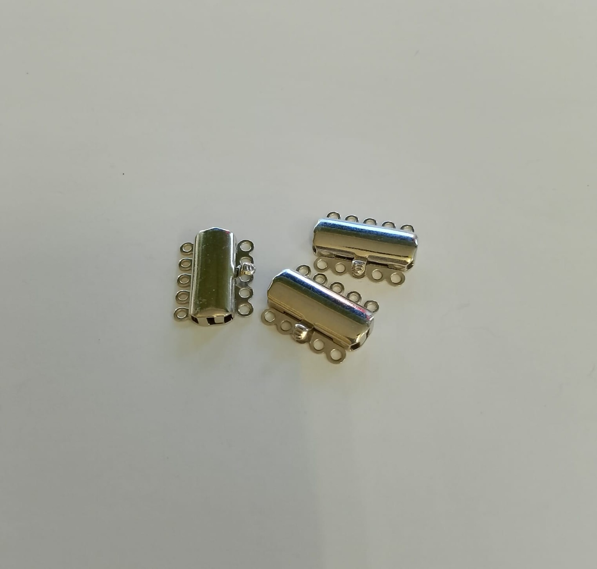 chiusure per bracciali e collane a 5 fili colore argento menoni 26mm busta da 3 pezzi