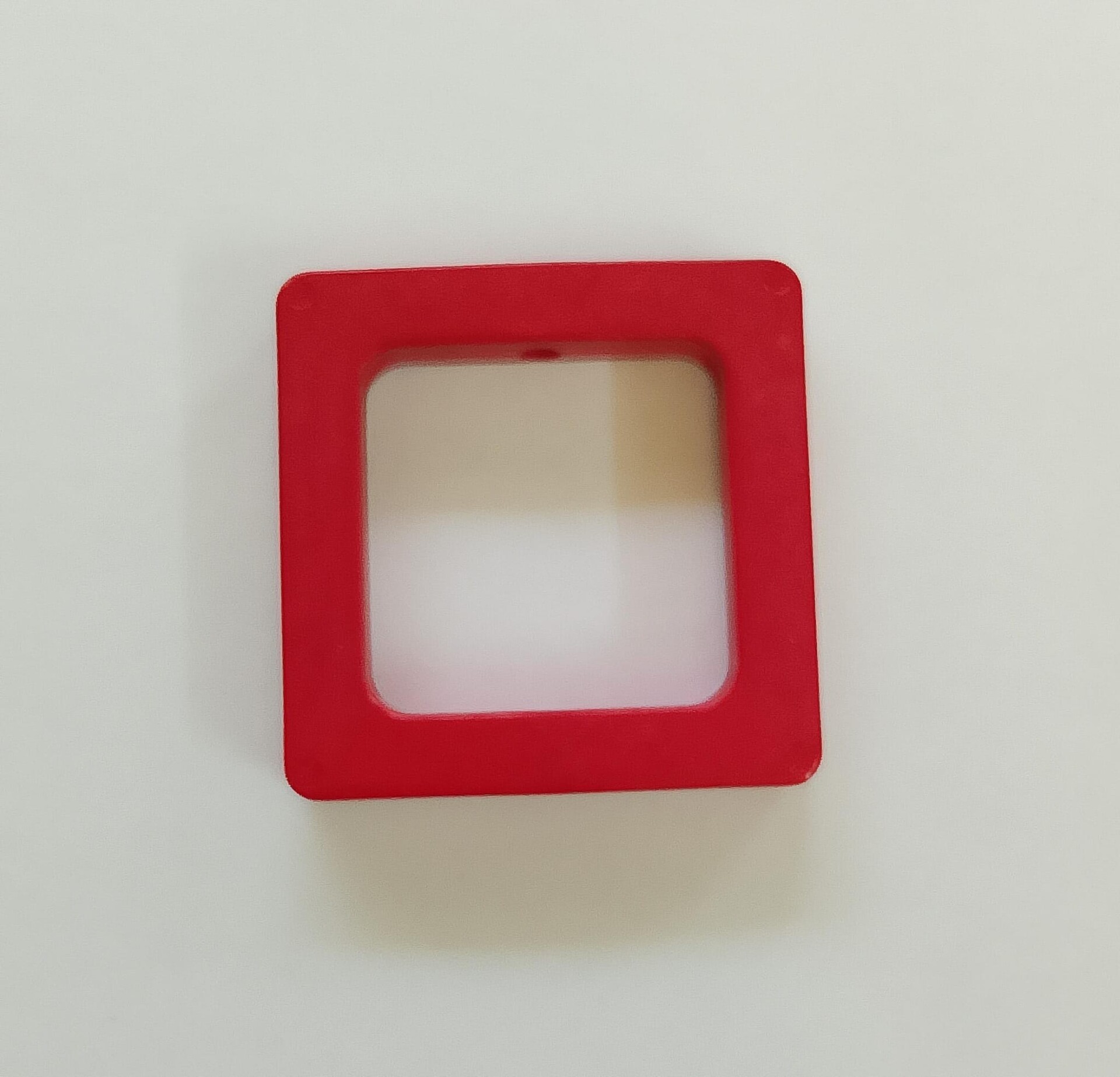 Quadrato in resina rosso  38 x 38 mm mabel busta da 5 pezzi