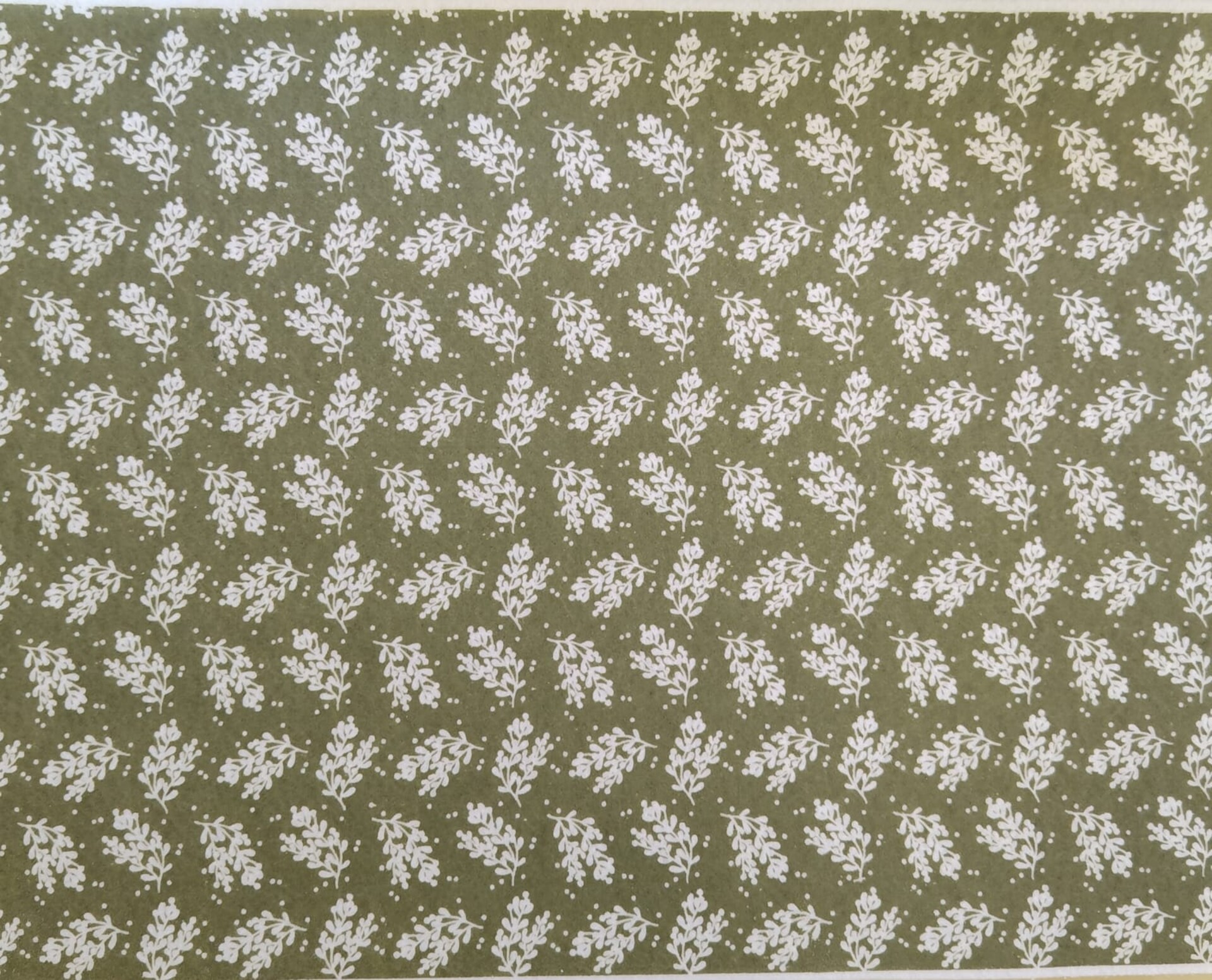 pannolenci fantasia verde muschio con vischio panna Stafil 30x40 cm