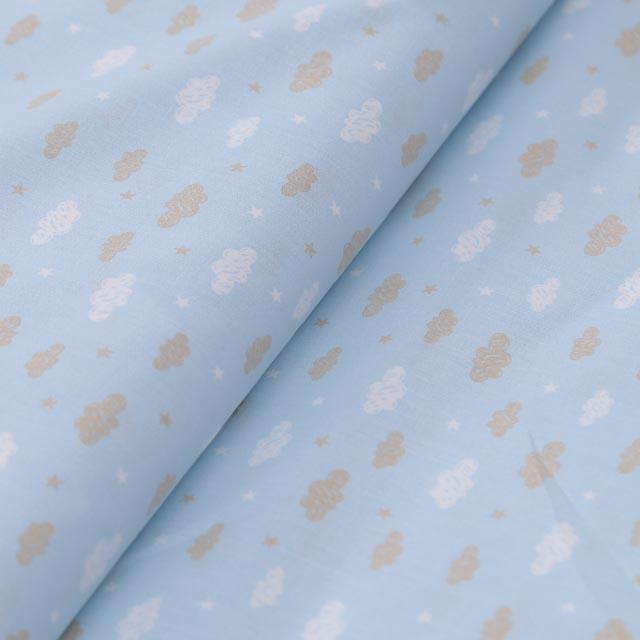 Stoffa cotone azzurra con nuvole e stelle bianchi e  beige stafil altezza 150 x 50 cm