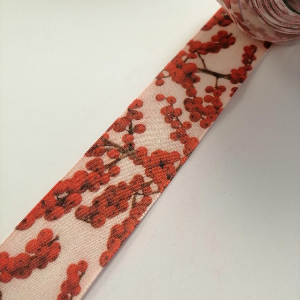 Nastro natalizio bianco con bacche rosse Goldina 40 mmx 1mt nastri