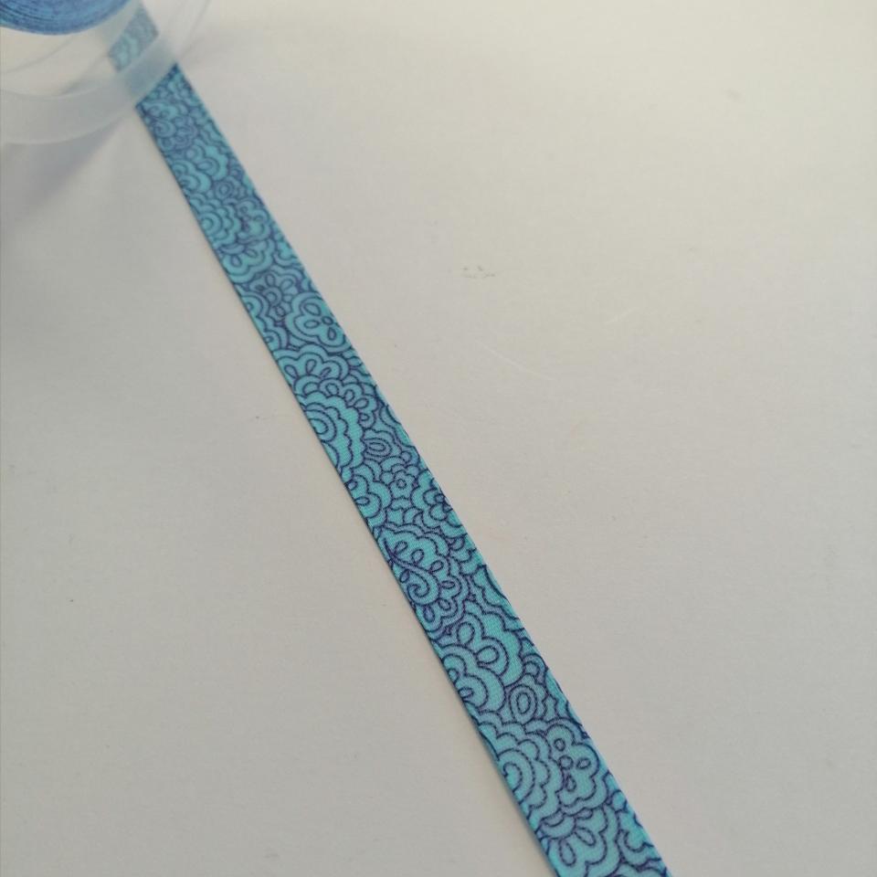nastro azzurro con decori violetto HFT 10 mm per 1 mt