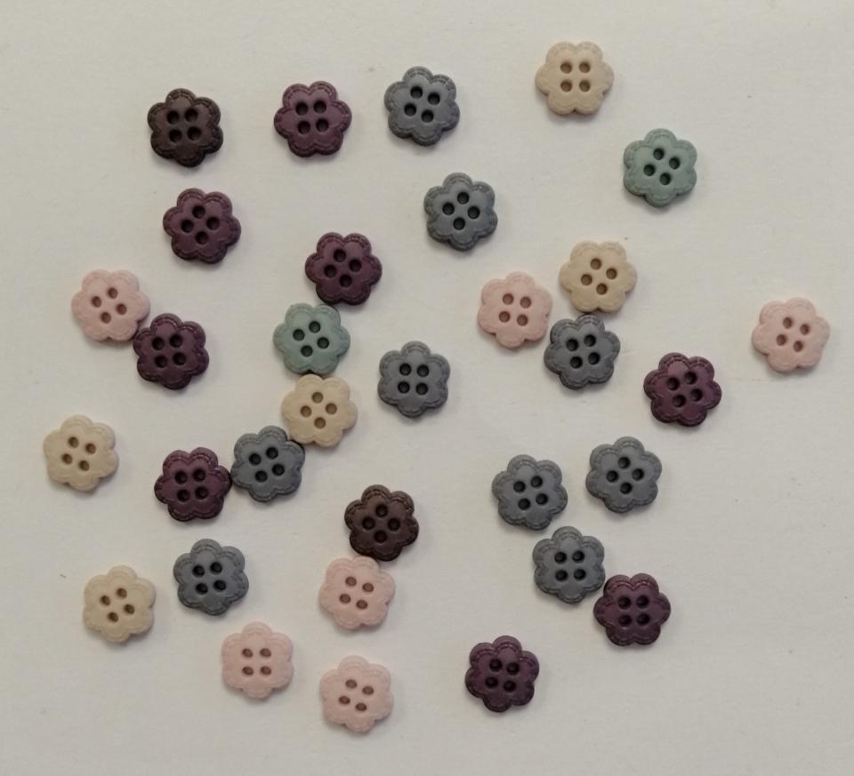 bottoncini in resina a forma di fiori stafil busta da 18 pezzi diametro 1 cm circa