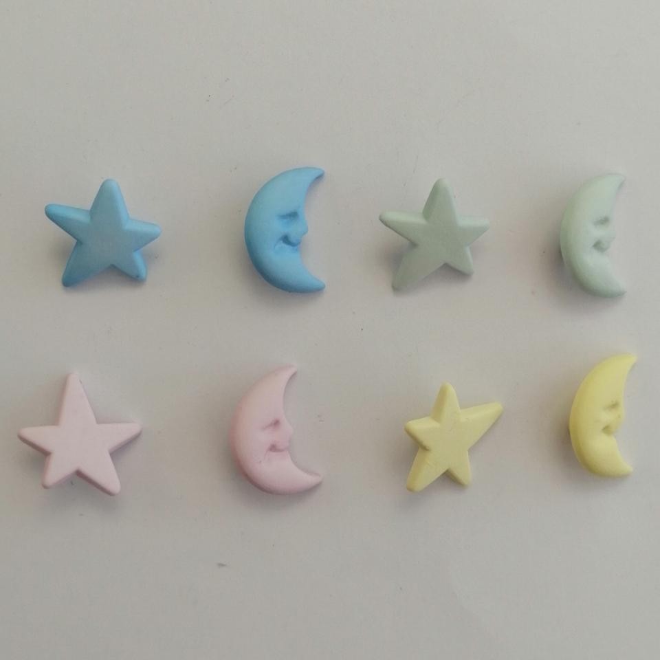 bottoncini in resina a forma di stelle e lune Stafil busta da 8 pezzi diametro 1.5cm circa