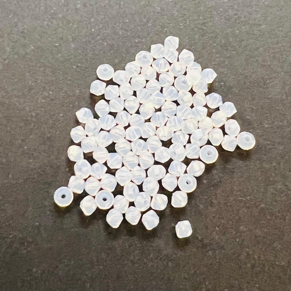 Swarovski bicono White Opal 3 mm swarovski 3 mm (busta da 100 pz)