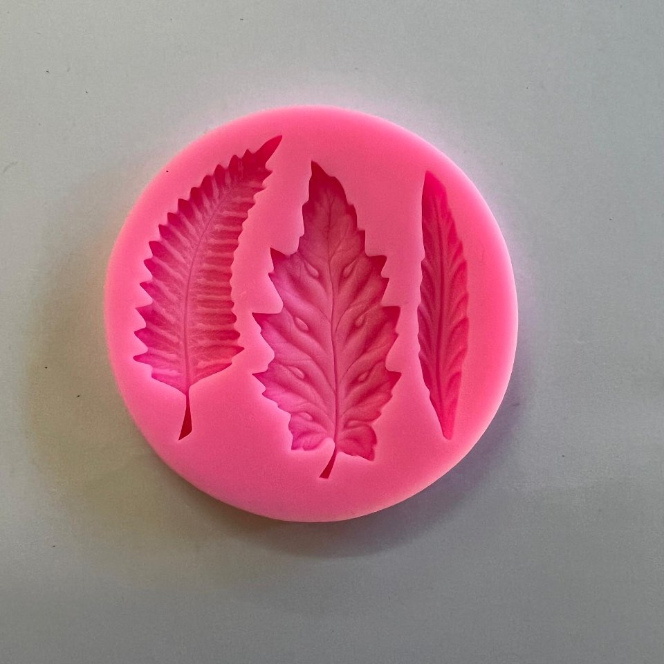 stampo in silicone foglie Stafil 3 foglie di 70mm x35mm 55mmx10mm