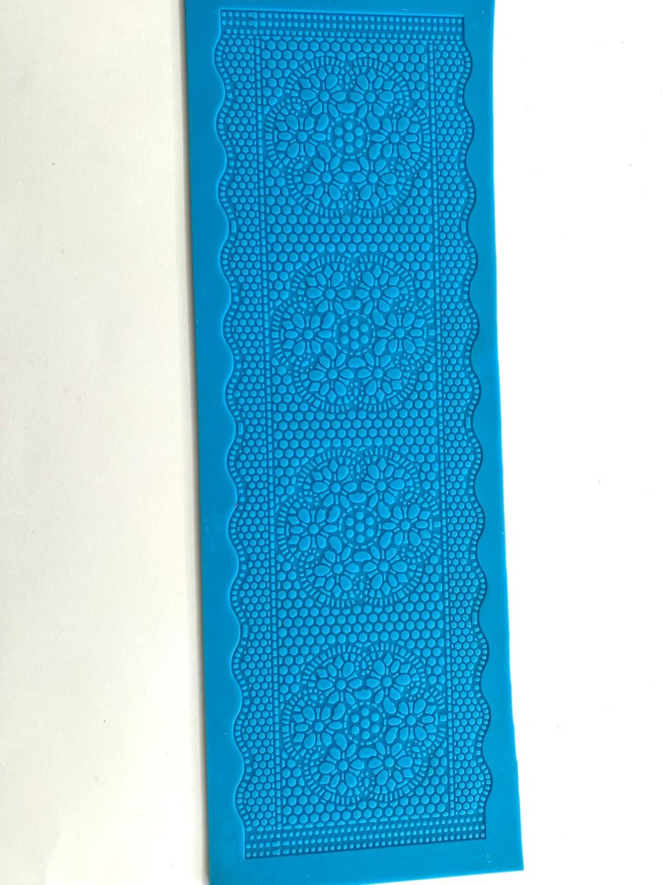 stampo  bassorilievo effetto pizzo fiori renkalik 13 cm x 39 cm