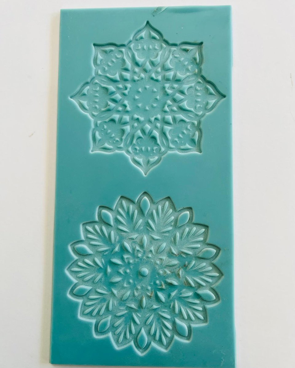 stampo  bassorilievo fiori stilizzati renkalik 19 cm x 9cm