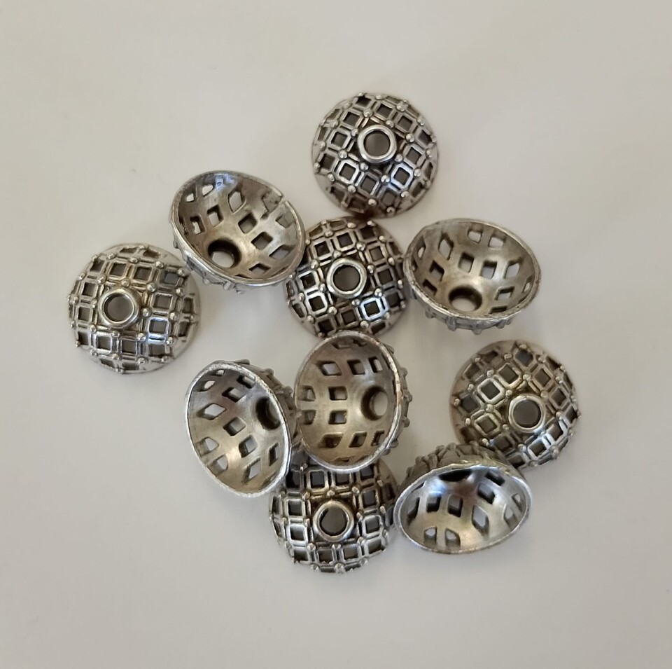 Coppetta forata argento diametro 25mm Free Bigiotteria busta da 10pezzi