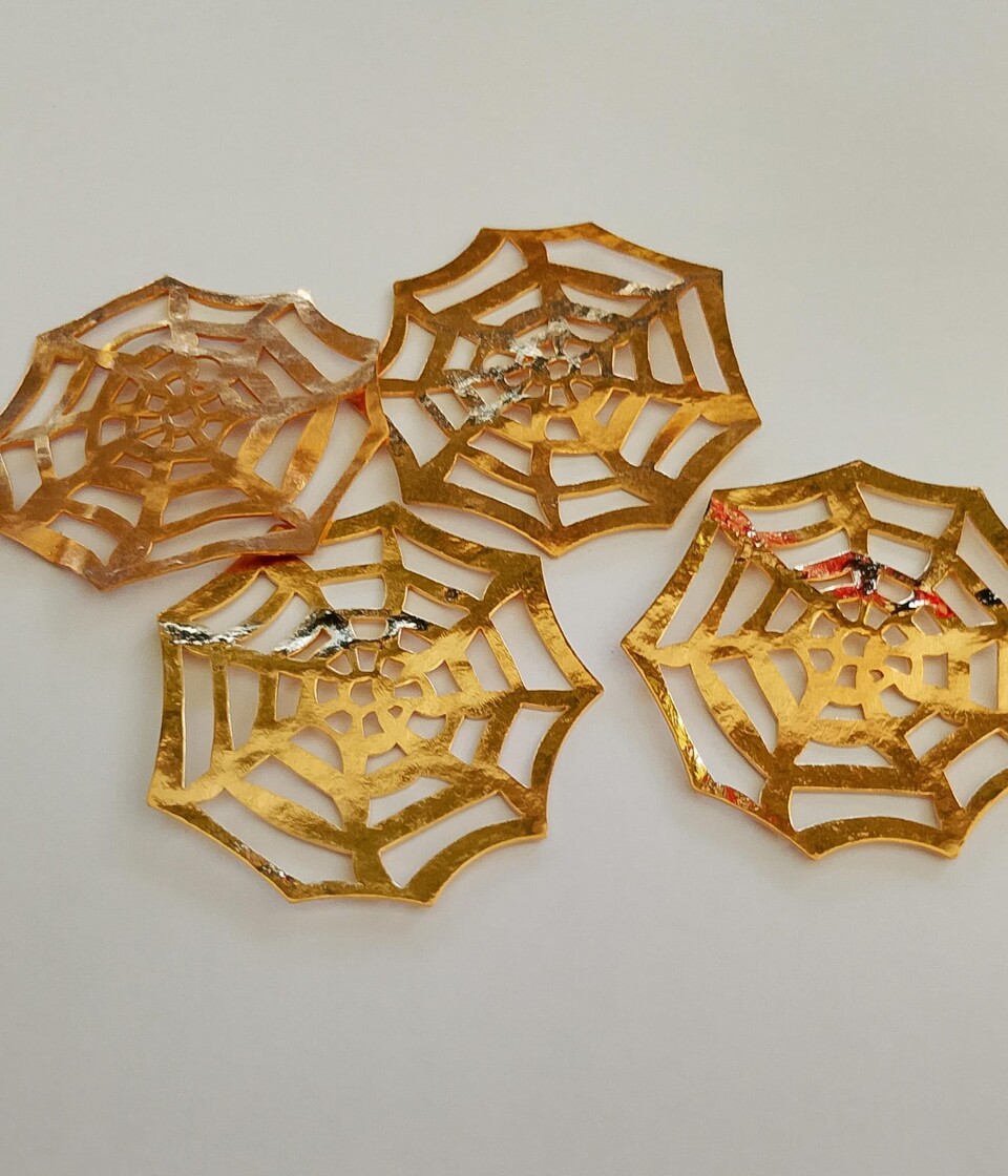 ciondolo stile ragnatela  colore oro mm38 menoni busta da 4pezzi