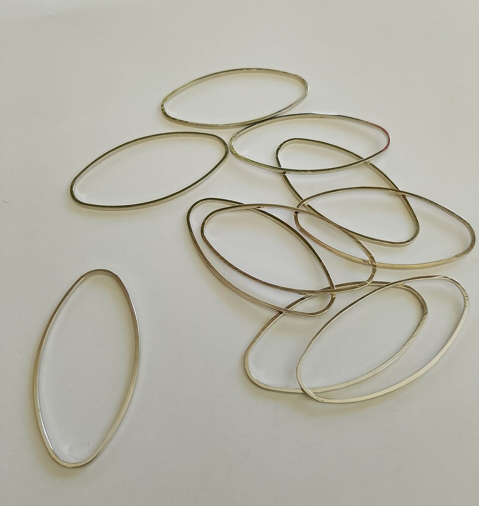 Confezione Anelli ovali  saldati per brick stitch 35 mm x 25 color titanio menoni busta da 20 pezzi