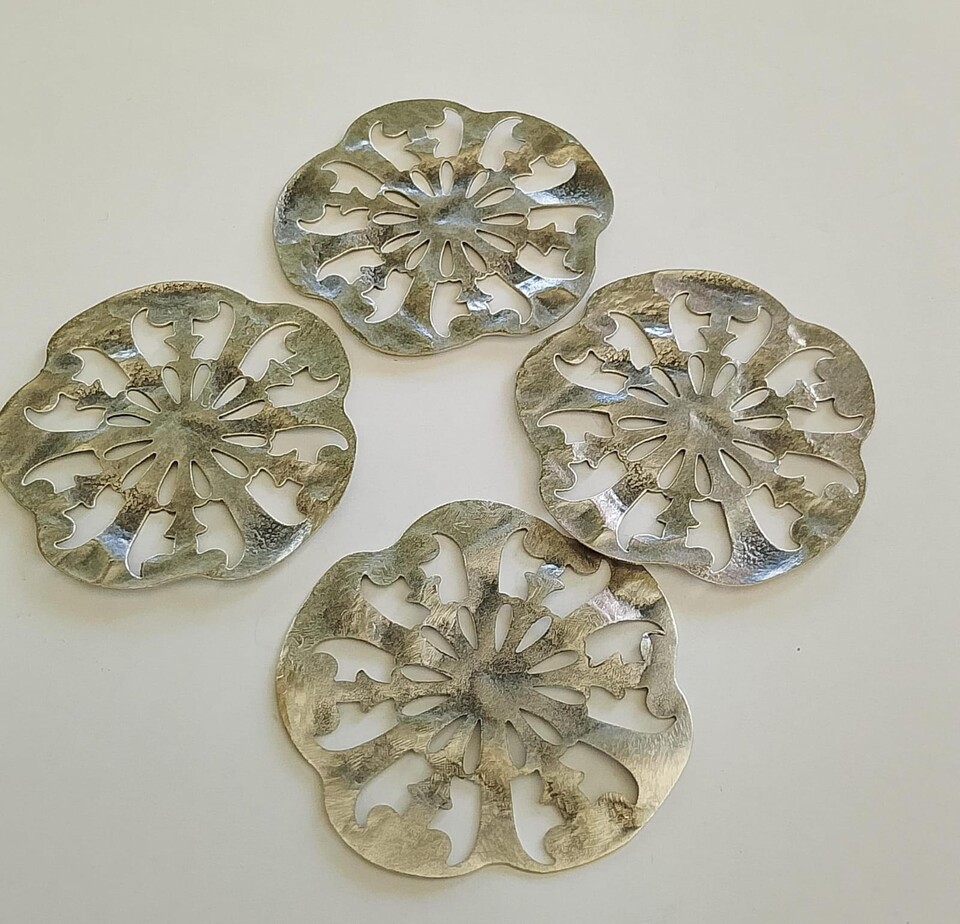 ciondolo effetto filigrana  diametro 47 mm argento antico chiaro menoni busta da 4 pezzi