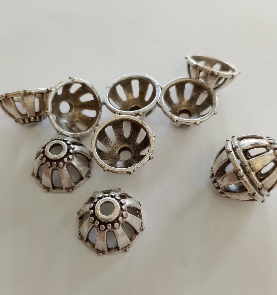 Coppetta forata colore argento mm13 Free Bigiotteria busta da 10pezzi