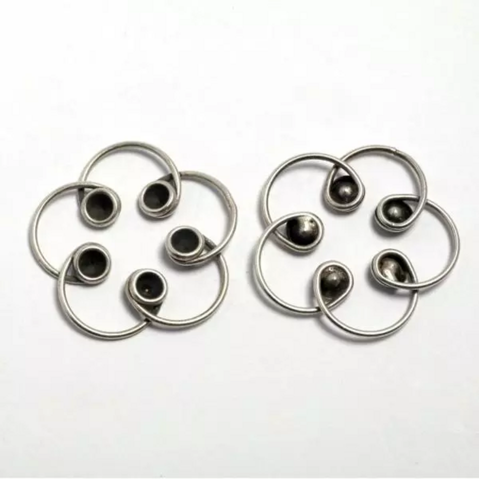 ciondolo Fiore stilizzato 22 mm argento antico chiaro menoni busta da 5 pezzi