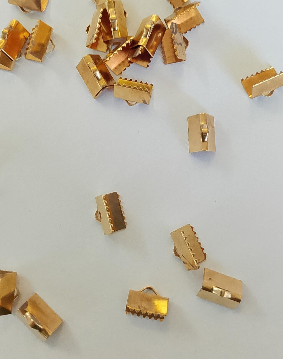 Terminale per maglia 10 mm colore oro menoni busta da 30 pezzi
