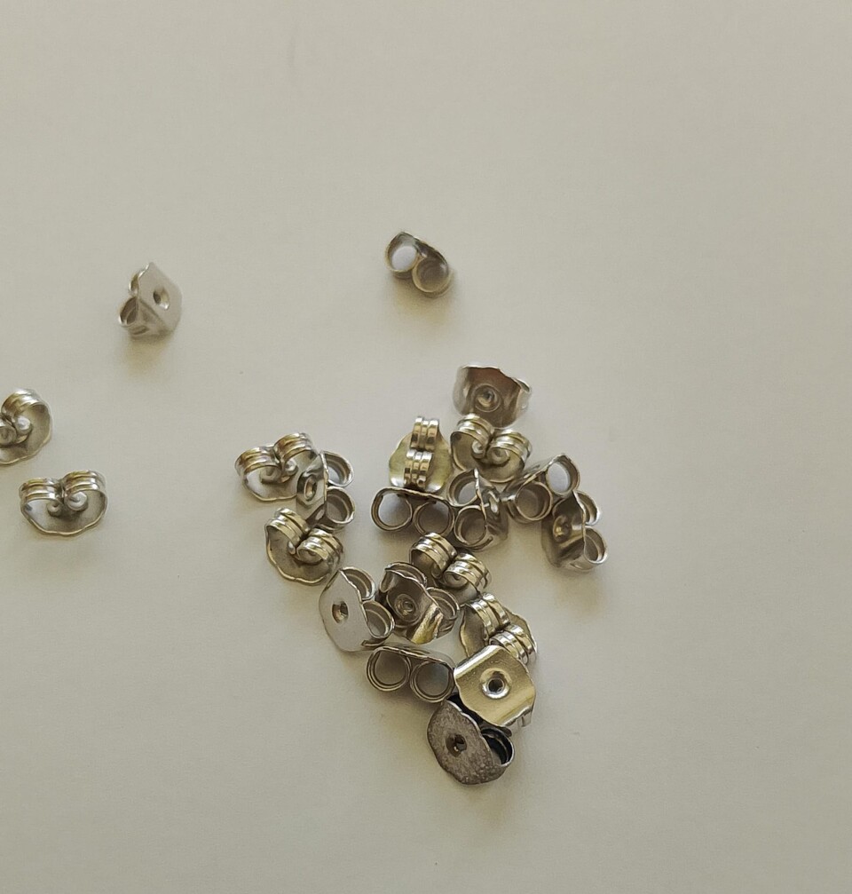 chiusura a vite per bottoncino titanio 5 mm menoni busta da 10 coppie