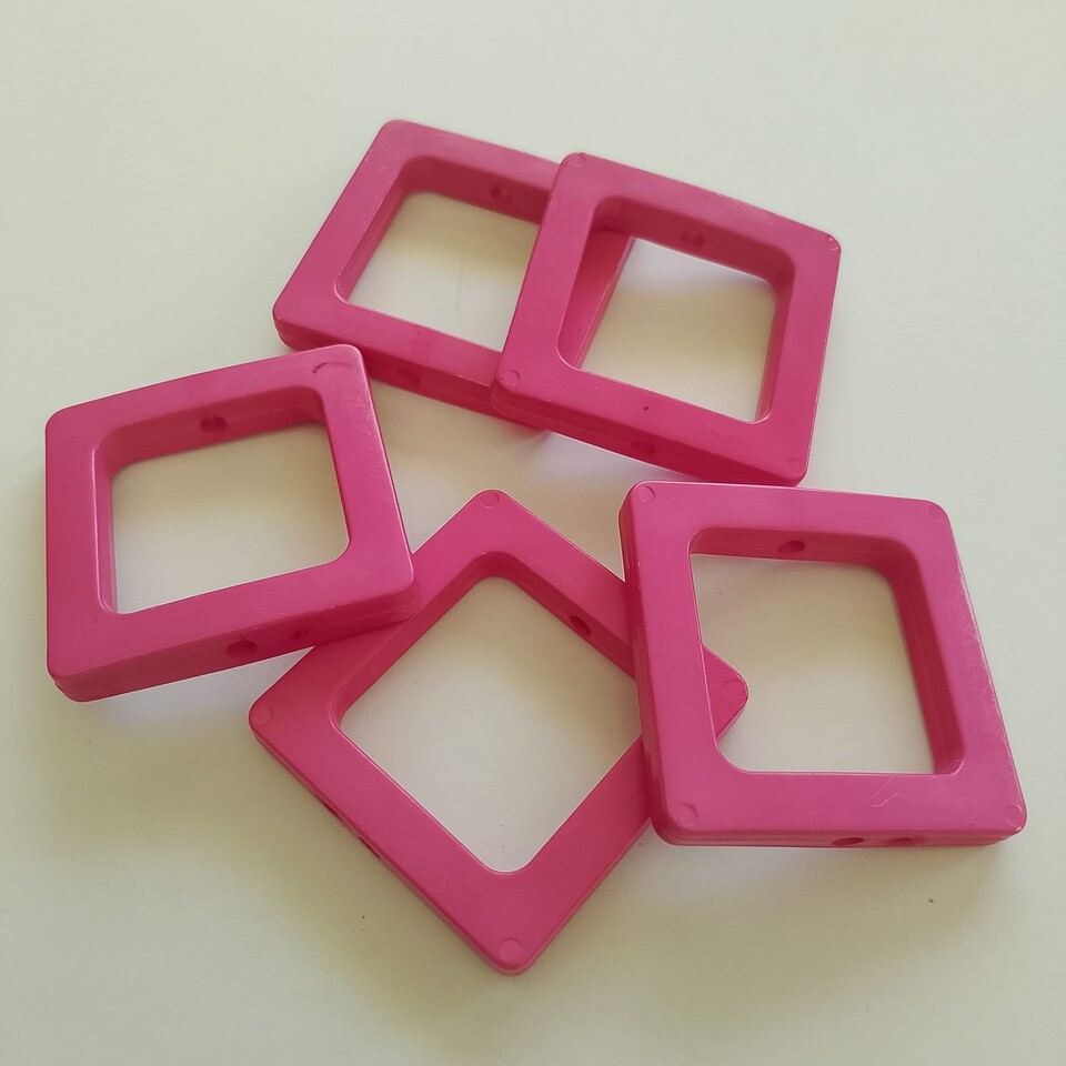 Quadrato in resina fucsia 38 x 38 mm mabel busta da 5 pezzi
