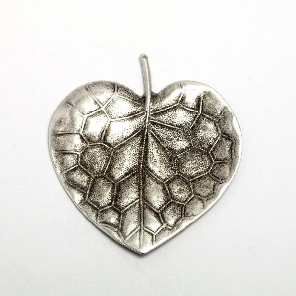 Foglia ciclamino grande c/foro argento antico menoni busta da 5 pezzi