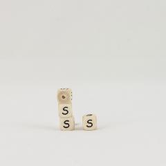 cubo lettera S in legno arti e grafica 1 cm