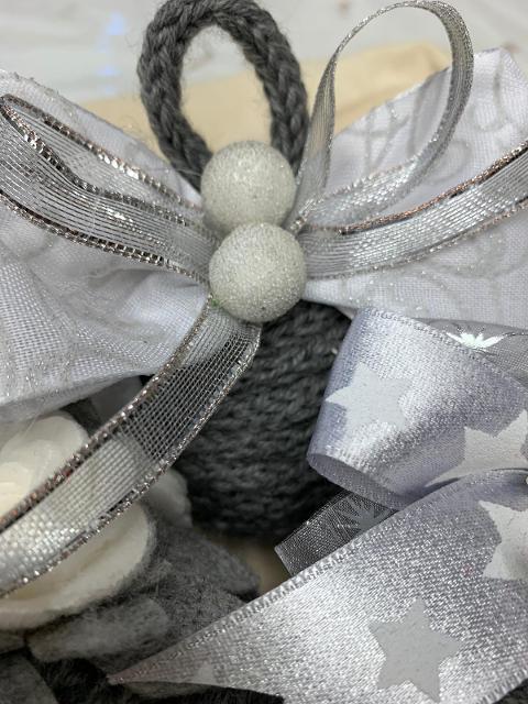 Set n° 3 Palle di Natale  arti e grafica in lana con fiocchi decorati