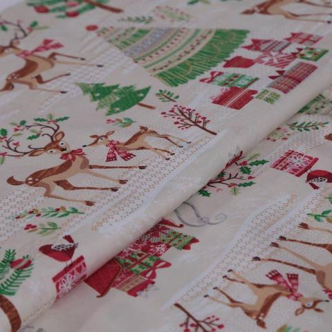 Stoffa natalizia  fondo avorio con renne alberi e slitte stafil 110 cm x 50 cm