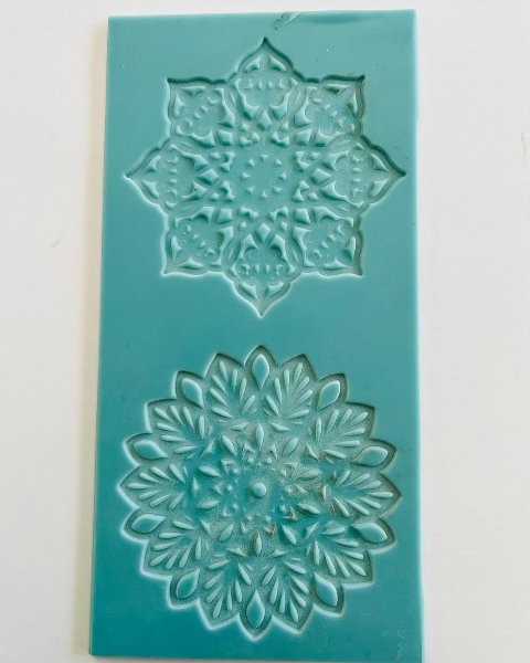 stampo  bassorilievo fiori stilizzati renkalik 19 cm x 9cm