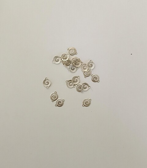 Ciondolo guarnizione tribale 11 mm colore argento antico chiaro menoni busta da 20 pezzi