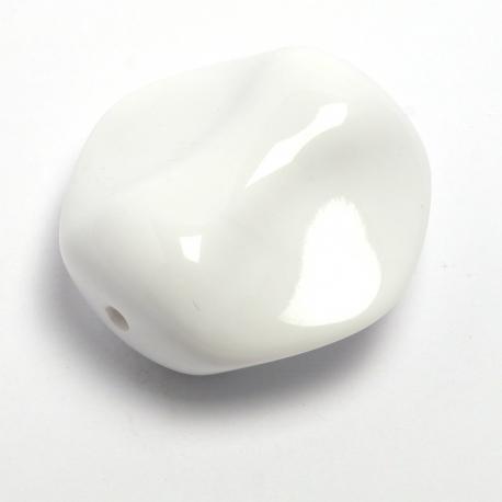 Perla bianca mabel resina 38x45mm confezione con  2 pezzi