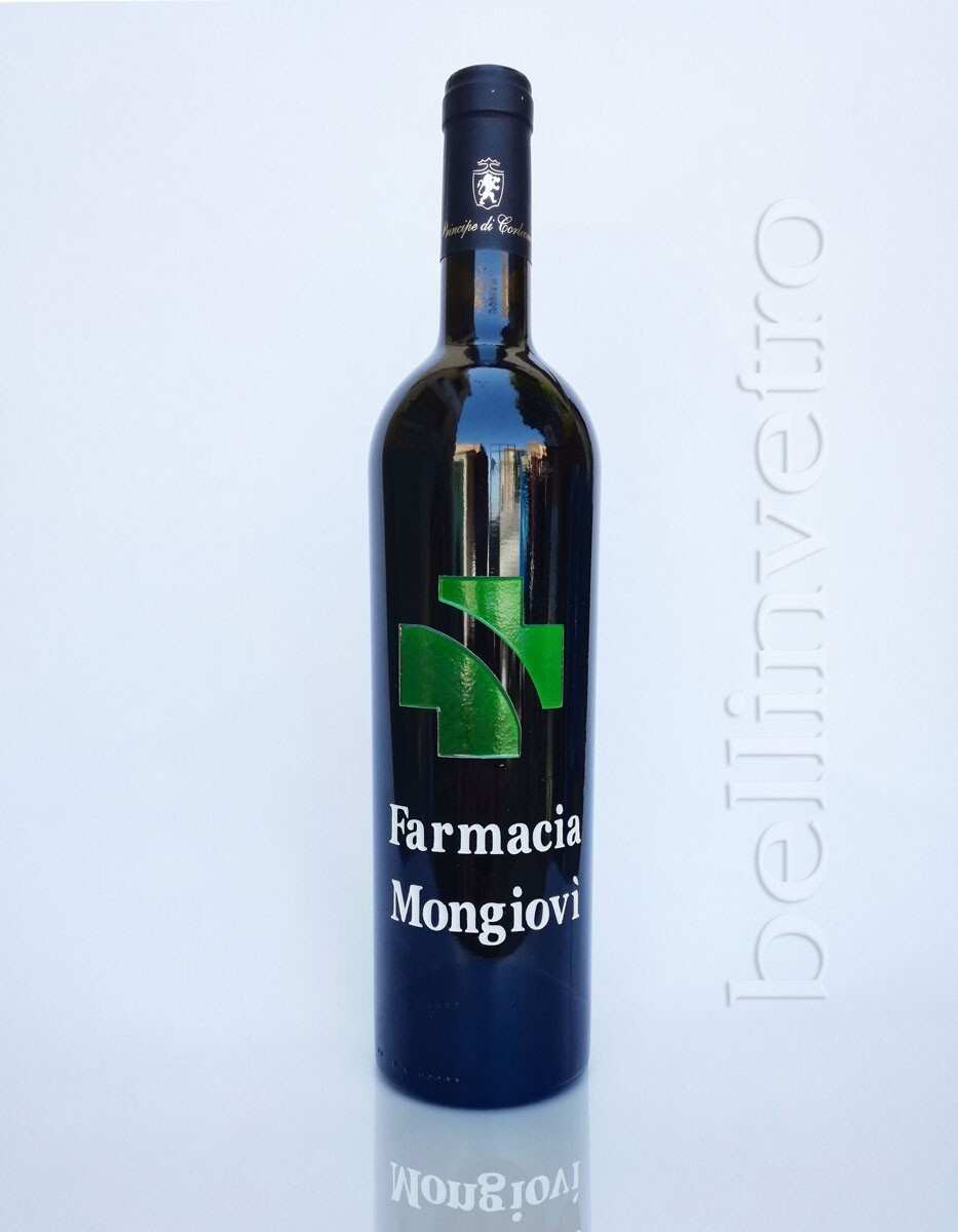 Bottiglia incisa e dipinta a mano regalo aziendale VINO CANTINE PAOLINI 17