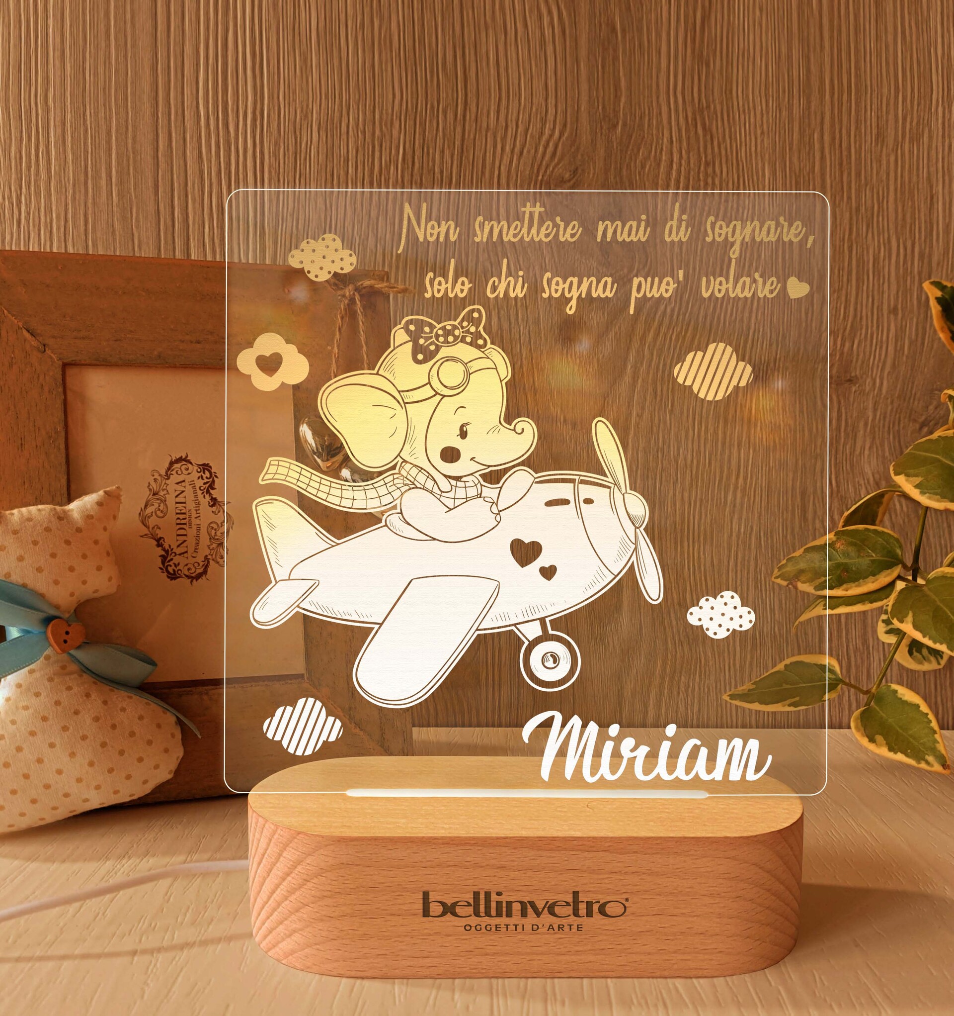 Lampada LED in plexiglass | NIGHT LIGHT | elefantino con aeroplano con base in legno BELLINVETRO VR 390